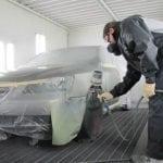 Наносим средство на металлическую поверхность