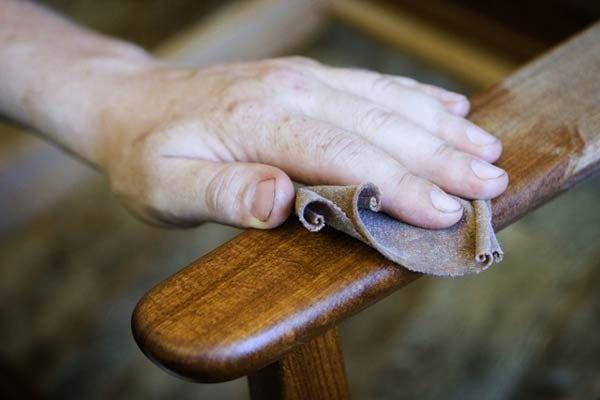 Подготовительный этап перед нанесением лака