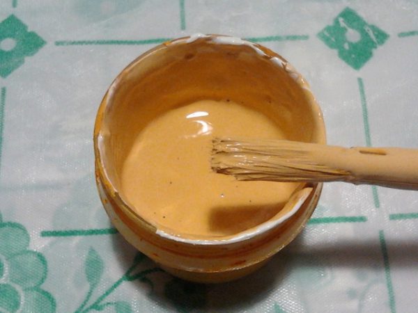 Коричневая краска