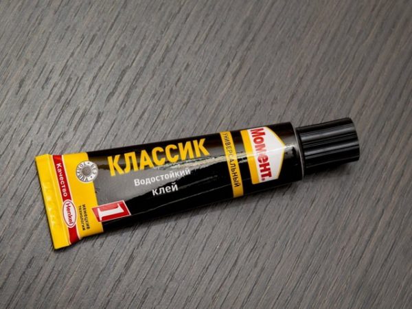 Клей Момент