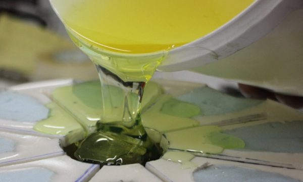 Лак на основе полиакриловой смолы