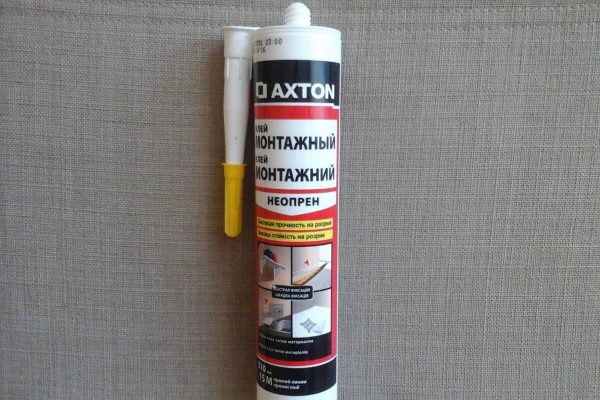 Так выглядит клей монтажный Неопрен Неопреновый клей