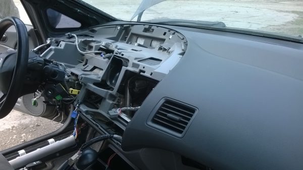 Демонтаж приборной панели 