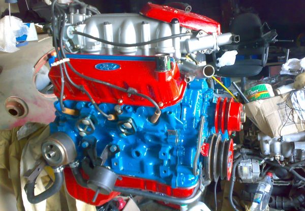 Самостоятельное окрашивание автомобильного двигателя