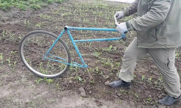 Ручной культиватор из велосипеда