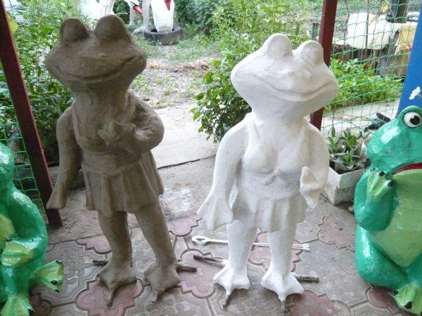 Садовые фигурки из гипса и пены
