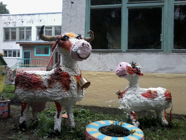 Фигурки для сада из монтажной пены