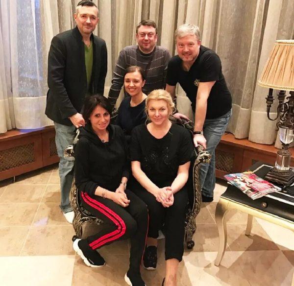 Столовая в доме Пельша